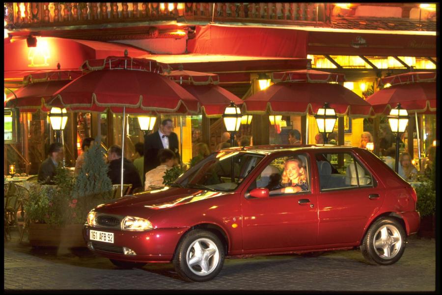  Ford Fiesta 1996 года  (фото 20 из 53)